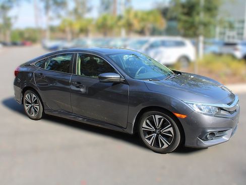 Used 2018 Honda Civic EX-T image 14