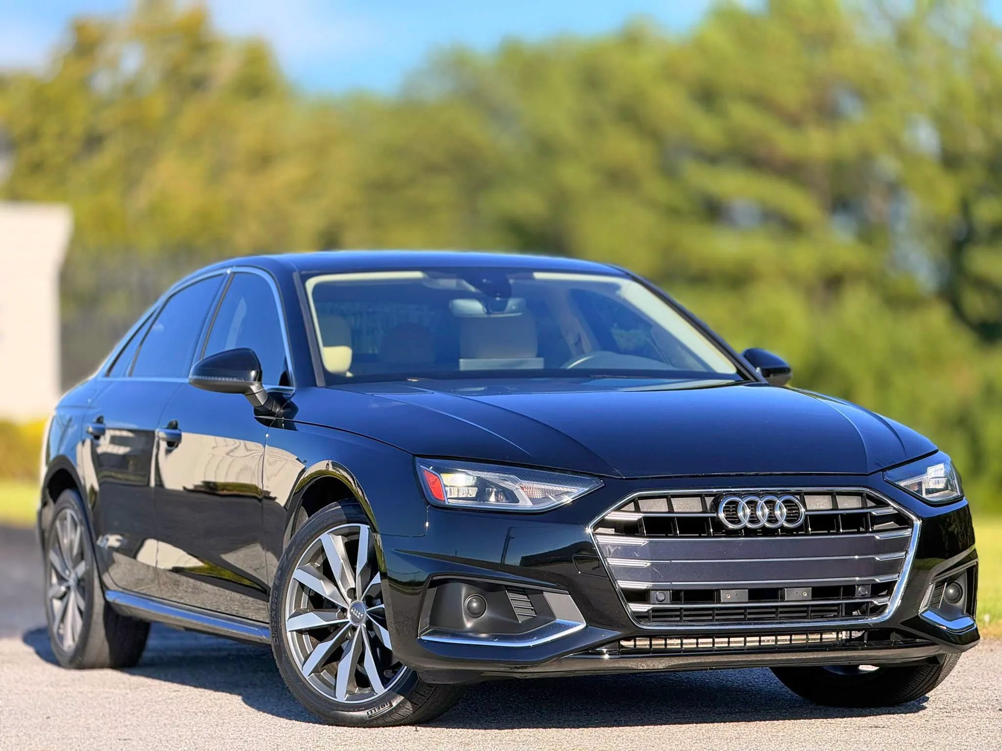 Used 2020 Audi A4 2.0T Premium w/ Convenience Package FWD image 5
