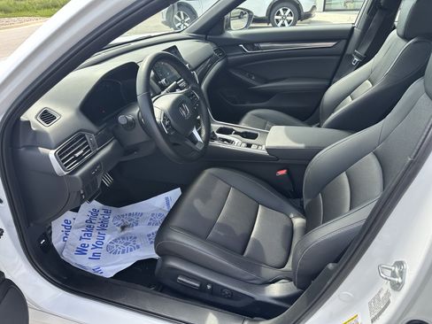 Used 2022 Honda Accord Sport image 9