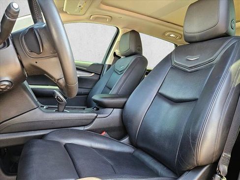 Used 2017 Cadillac XT5 Luxury w/ Driver Awareness Package FWD image 15