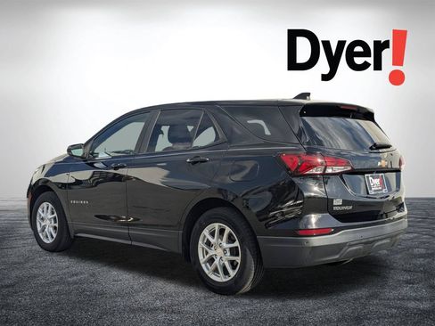 Used 2023 Chevrolet Equinox LS w/ LS Convenience Package FWD image 8