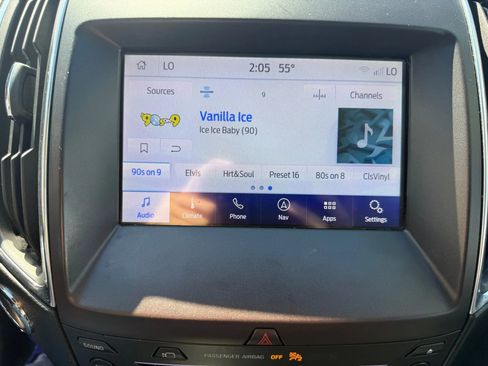 Used 2019 Ford Edge Titanium w/ Equipment Group 301A AWD/4WD image 13