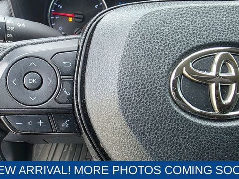 Used 2021 Toyota RAV4 LE image 16