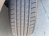 Used 2024 Hyundai Venue Limited image 2
