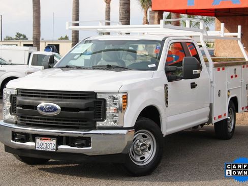 Used 2019 Ford F250 XL w/ XL Value Package image 4