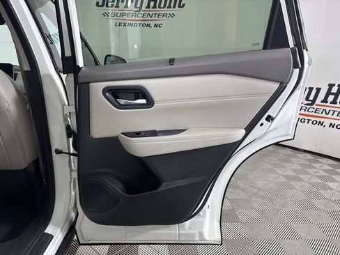 Used 2023 Nissan Rogue SL w/ SL Premium Package AWD/4WD image 30