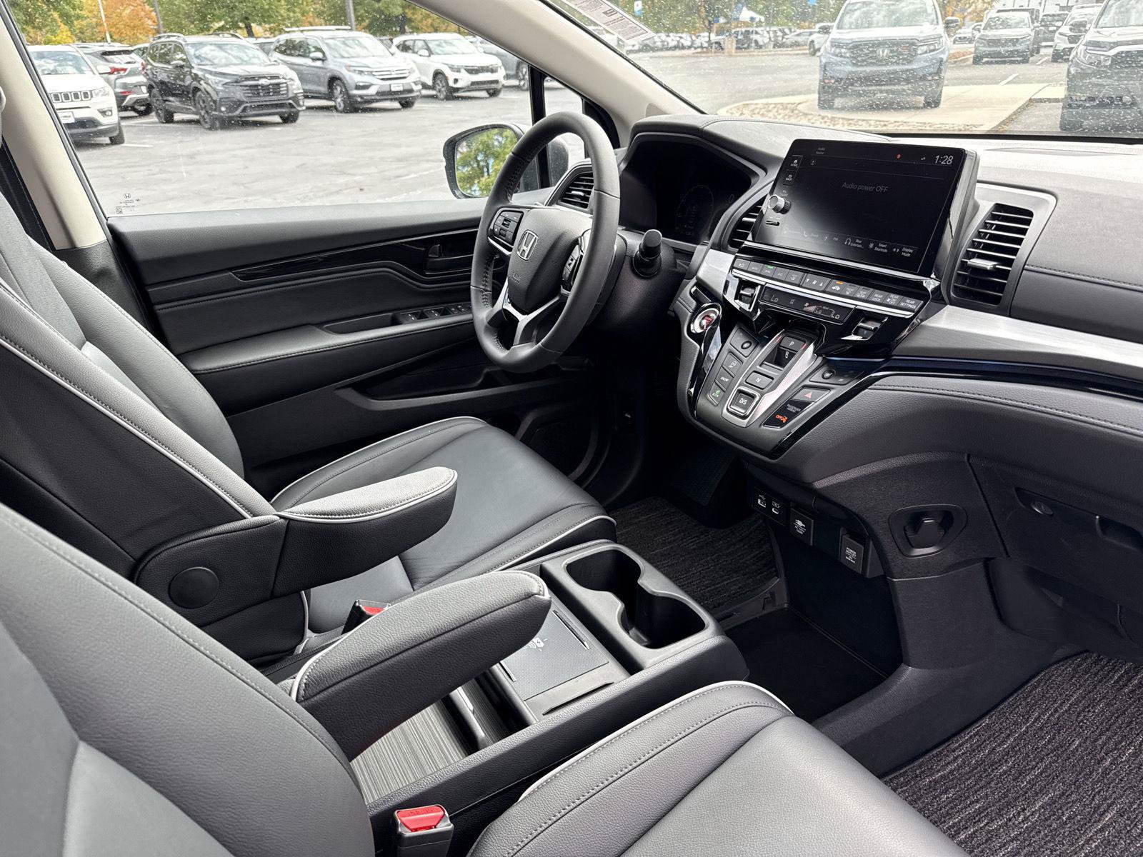 Certified 2026 Honda Odyssey Touring image 28