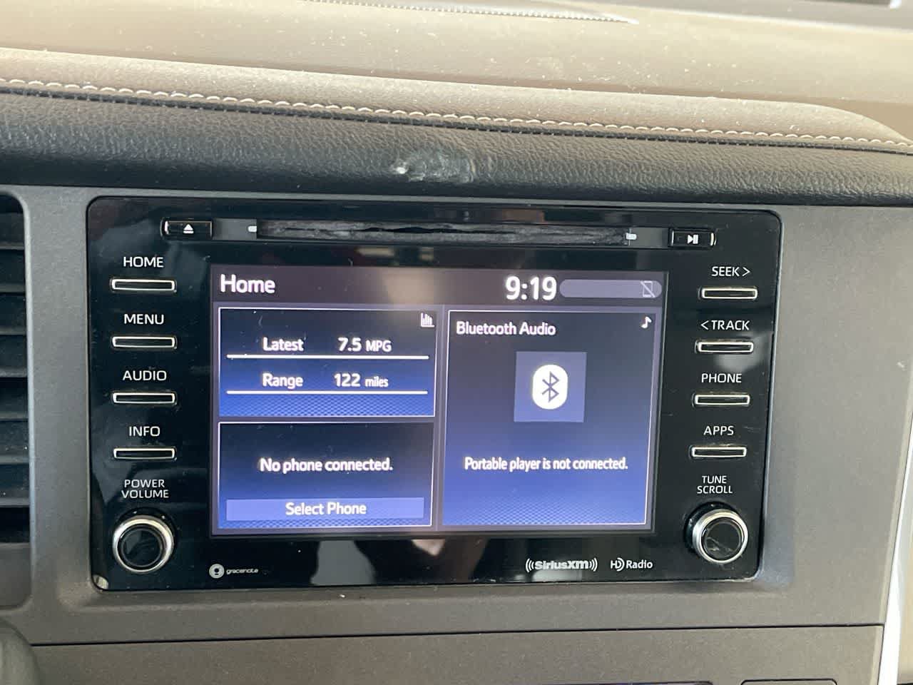 Used 2018 Toyota Sienna XLE FWD image 16