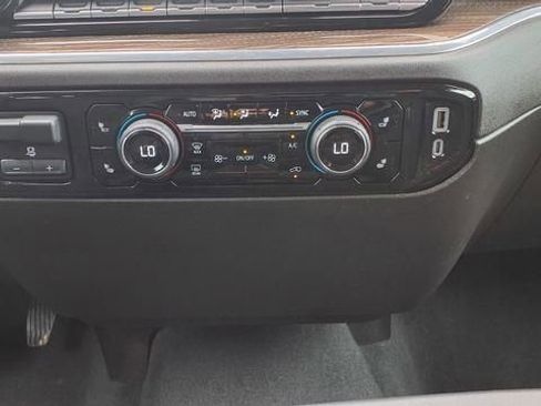 Used 2025 Chevrolet Silverado 1500 LT image 31