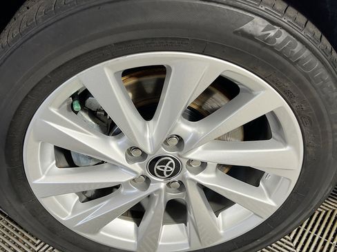 Used 2024 Toyota Camry LE FWD image 14