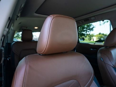 Used 2022 Nissan Pathfinder Platinum w/ Lighting Package (N93) image 21