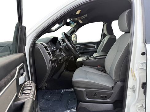 Used 2024 RAM 2500 Big Horn image 10