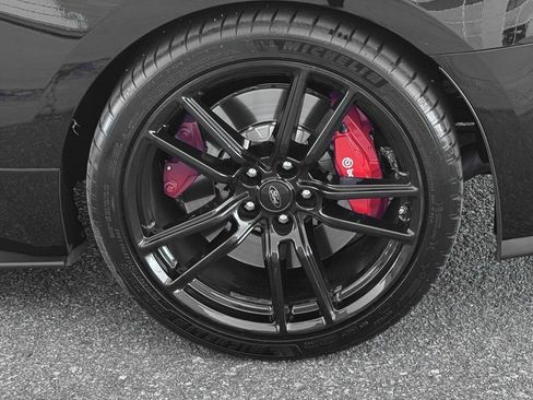 Used 2020 Ford Mustang Shelby GT500 w/ Technology Package image 11