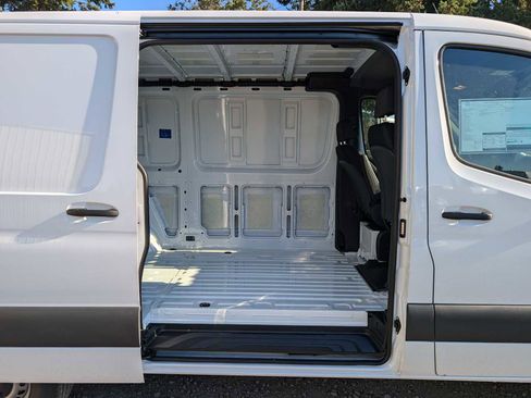 Used 2024 Mercedes-Benz Sprinter 3500 image 14