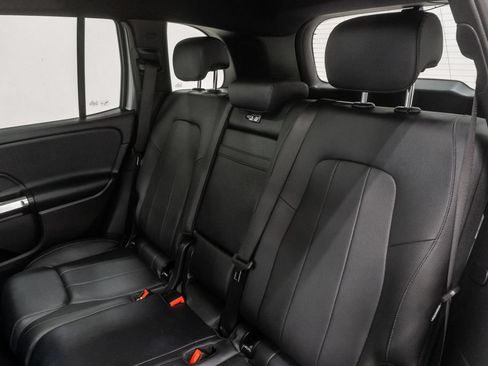 Used 2020 Mercedes-Benz GLB 250 4MATIC image 21