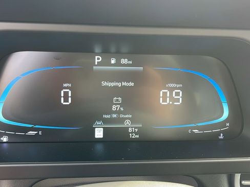 Used 2026 Hyundai Elantra SE FWD image 25