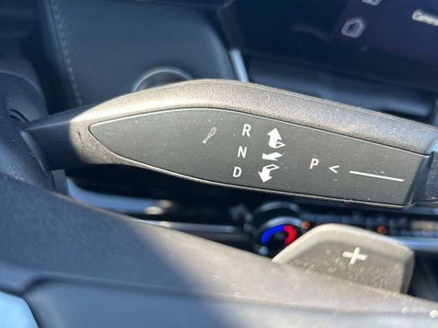 Used 2025 Chevrolet Equinox LT w/ Convenience Package II image 36