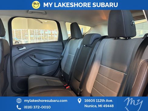 Used 2015 Ford Escape SE image 20