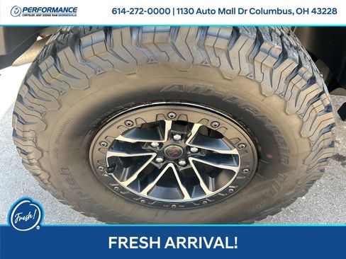 Used 2025 Jeep Wrangler Unlimited Rubicon AWD/4WD image 13