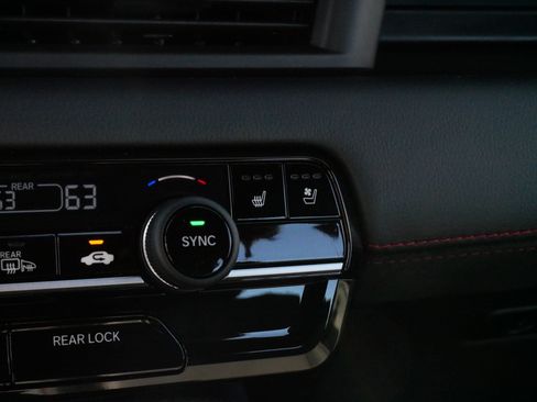 Used 2026 Honda Pilot Black Edition image 31