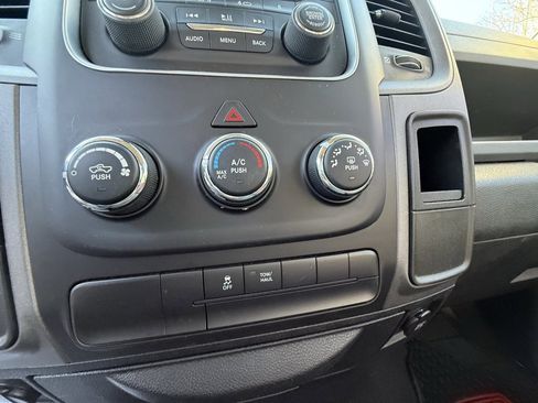 Used 2014 RAM 1500 Express image 12