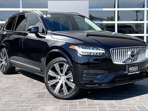 Used 2025 Volvo XC90 B6 Plus w/ Protection Package Premier AWD/4WD image 3