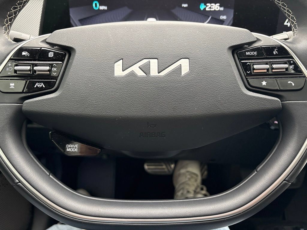 Certified 2024 Kia EV6 GT-Line AWD/4WD image 15