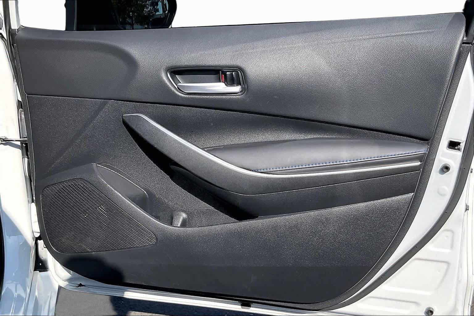 Used 2022 Toyota Corolla SE w/ Carpet Mat Package (TMS) FWD image 21