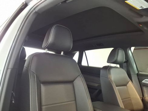Certified 2023 Volkswagen Atlas Cross Sport SE w/ Panoramic Sunroof Package AWD/4WD image 23