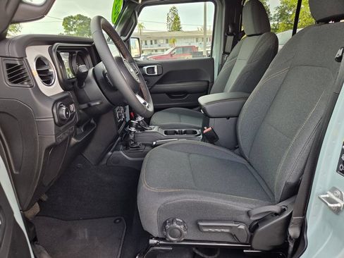 Used 2024 Jeep Wrangler Unlimited Sahara w/ Safety Group AWD/4WD image 11