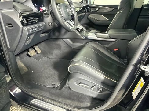 Used 2023 Acura MDX SH-AWD w/ Advance Package image 11