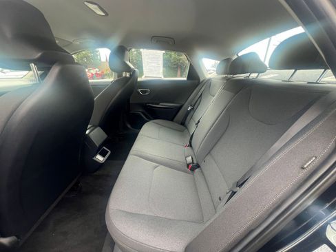 Used 2025 Kia K4 LXS image 25