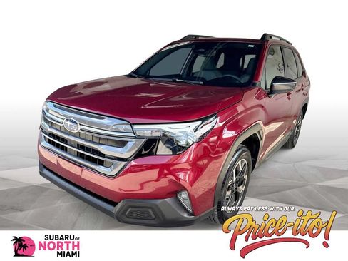 Used 2025 Subaru Forester Premium AWD/4WD image 1