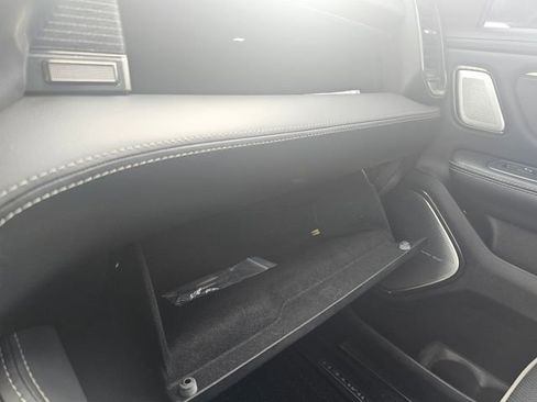 Used 2020 RAM 1500 Limited w/ Black Appearance Package AWD/4WD image 27