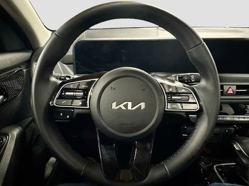 Used 2024 Kia Seltos EX AWD/4WD image 11