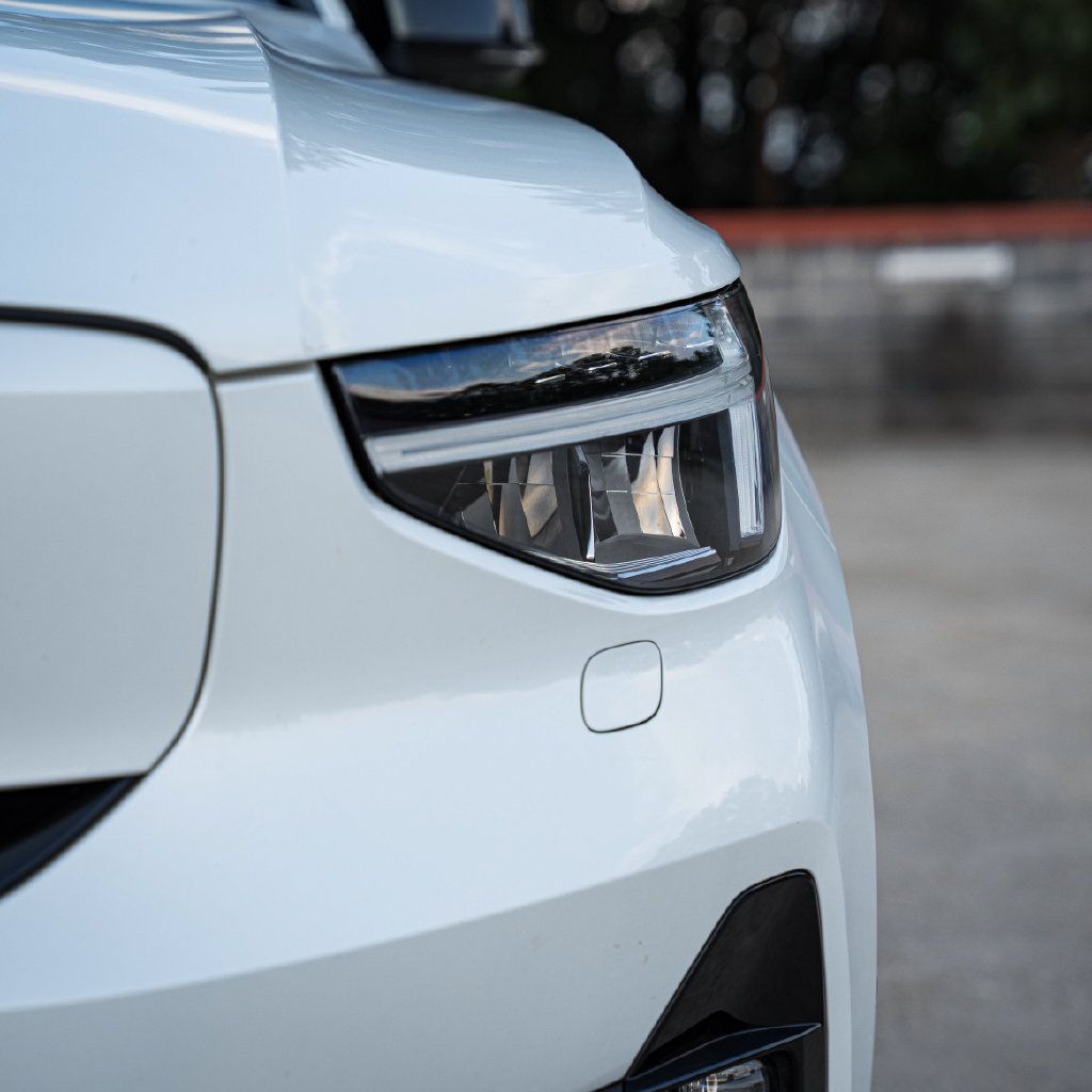 Certified 2023 Volvo C40 P8 Recharge Plus w/ Climate Package AWD/4WD image 4