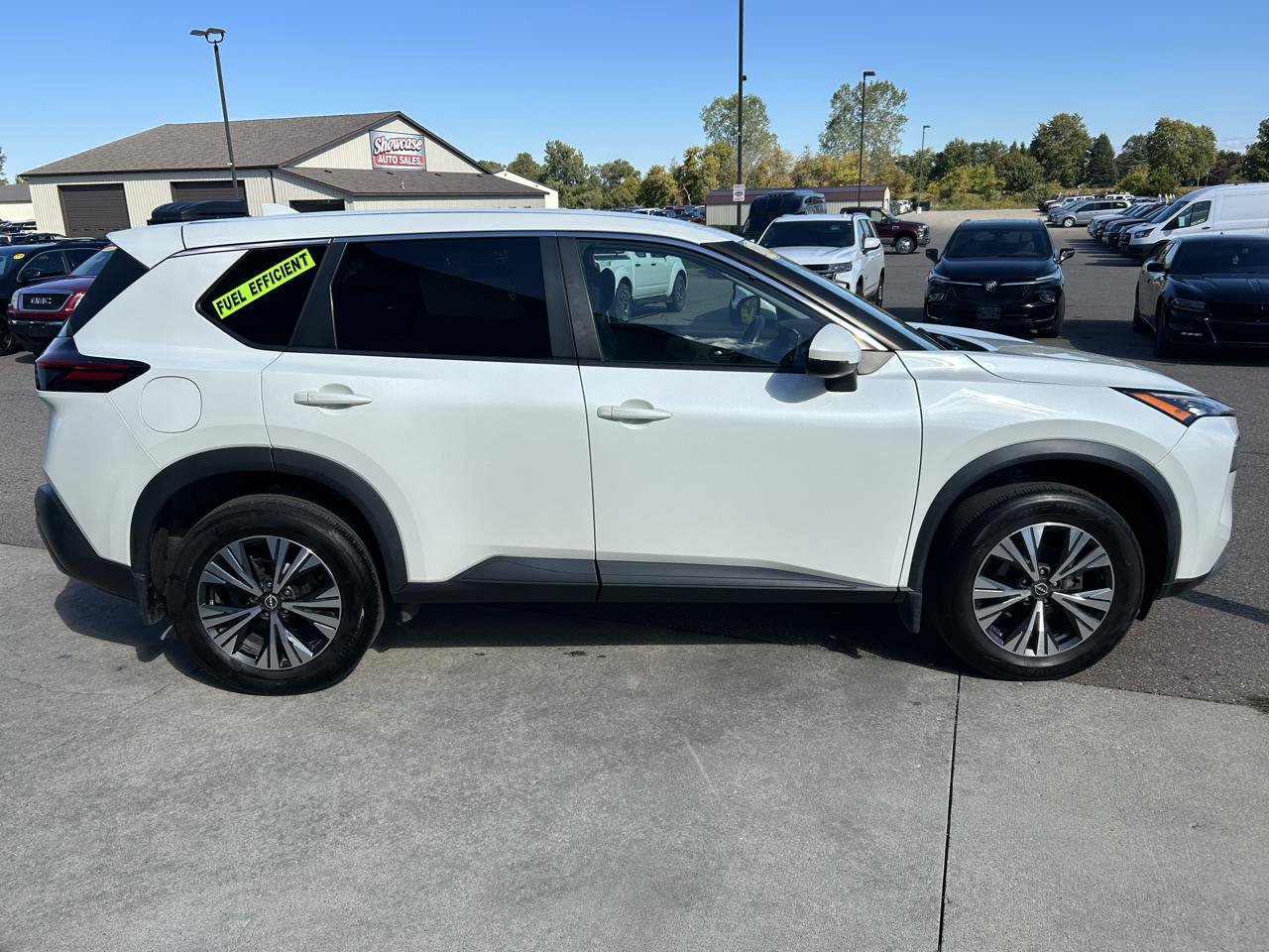 Used 2022 Nissan Rogue SV AWD/4WD image 4