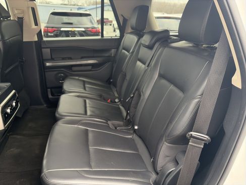 Used 2024 Ford Expedition XLT image 13