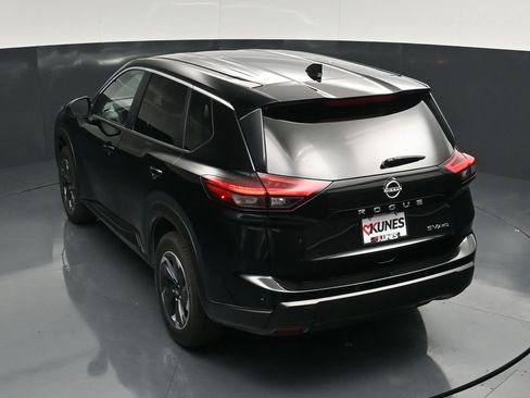 Used 2024 Nissan Rogue SV AWD/4WD image 42