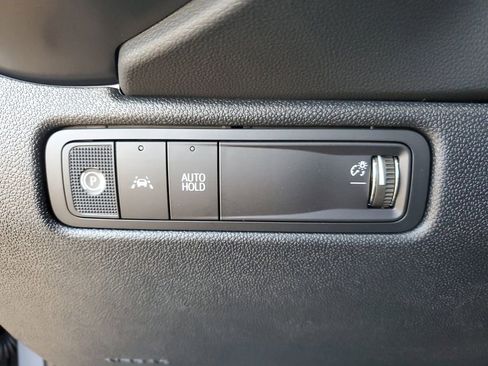 New 2026 Chevrolet Equinox EV LT image 21