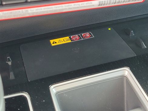 New 2026 Toyota Sienna XSE image 31