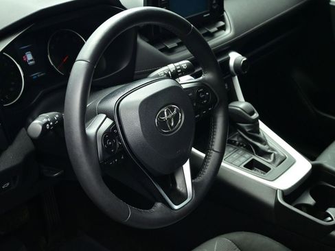 Used 2021 Toyota RAV4 XLE w/ Convenience Package image 51