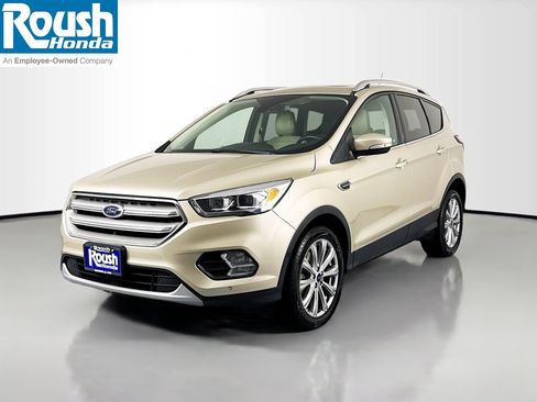 Used 2018 Ford Escape Titanium image 1