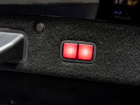 Used 2017 Mercedes-Benz S 63 AMG 4MATIC Cabriolet image 52