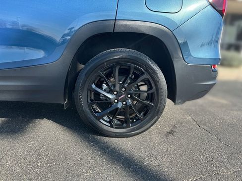 Used 2024 GMC Terrain SLT w/ Elevation Edition image 18