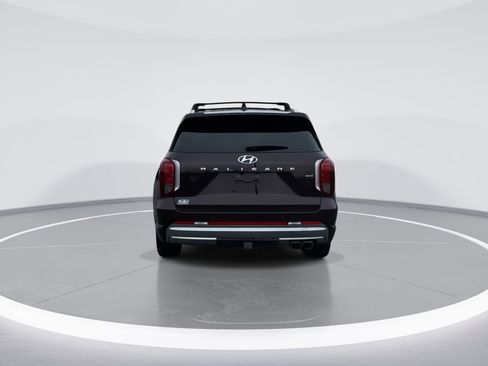 Used 2024 Hyundai Palisade Calligraphy image 6