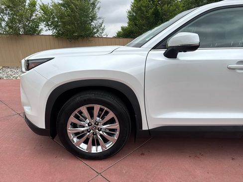 Used 2026 Toyota Grand Highlander AWD image 37