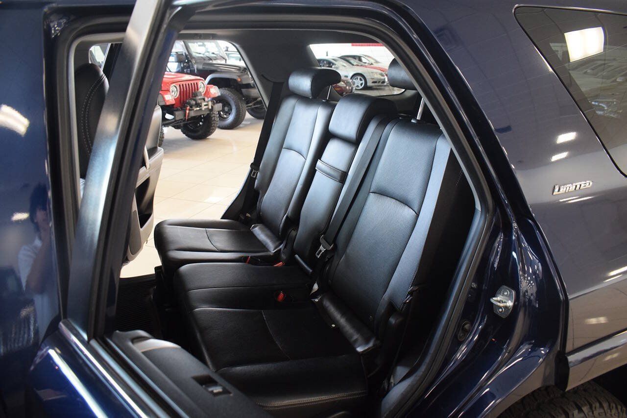 Used 2019 Toyota 4Runner Limited AWD/4WD image 40