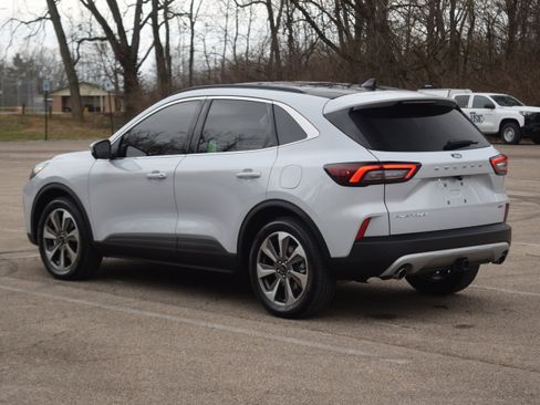 Used 2025 Ford Escape Platinum w/ Premium Technology Package image 23