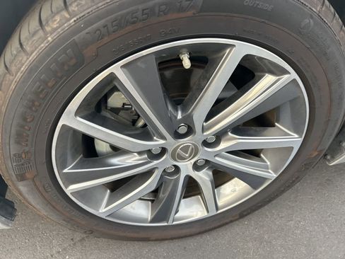 Used 2016 Lexus ES 300h image 13